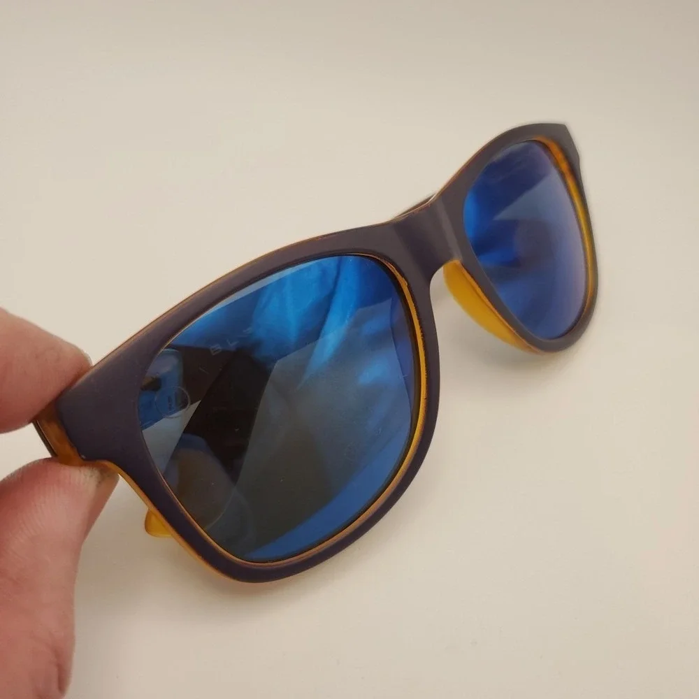 Blenders X Blue Moon Limited Edition Polarized Sunglasses Promo EUC
